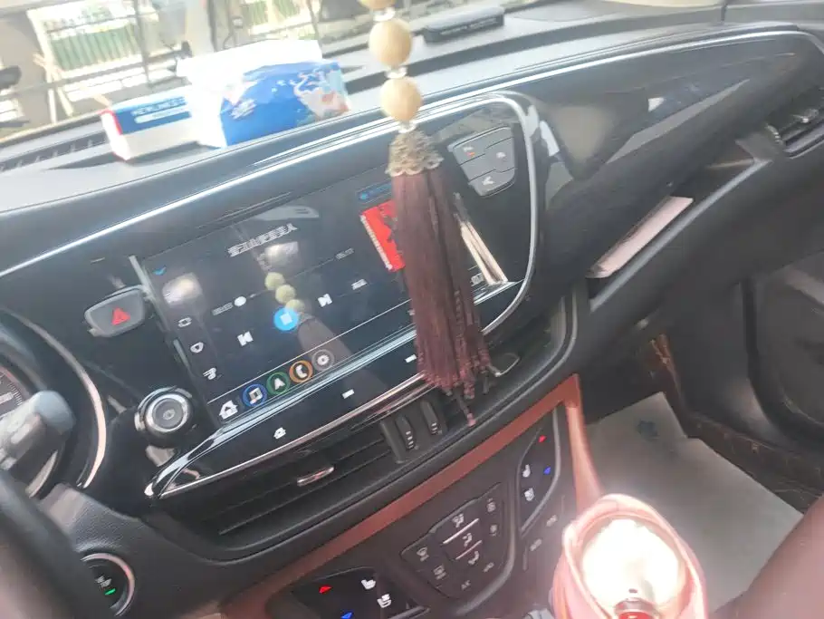 Buick Envision Plus — миниатюра 13