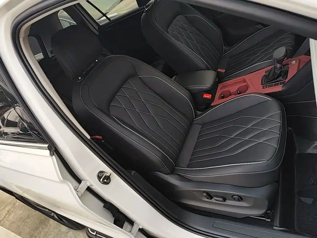 Volkswagen Tiguan L — миниатюра 25
