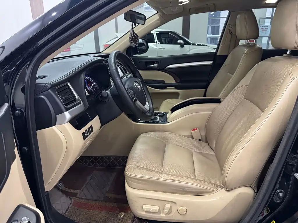 Toyota Highlander — миниатюра 13