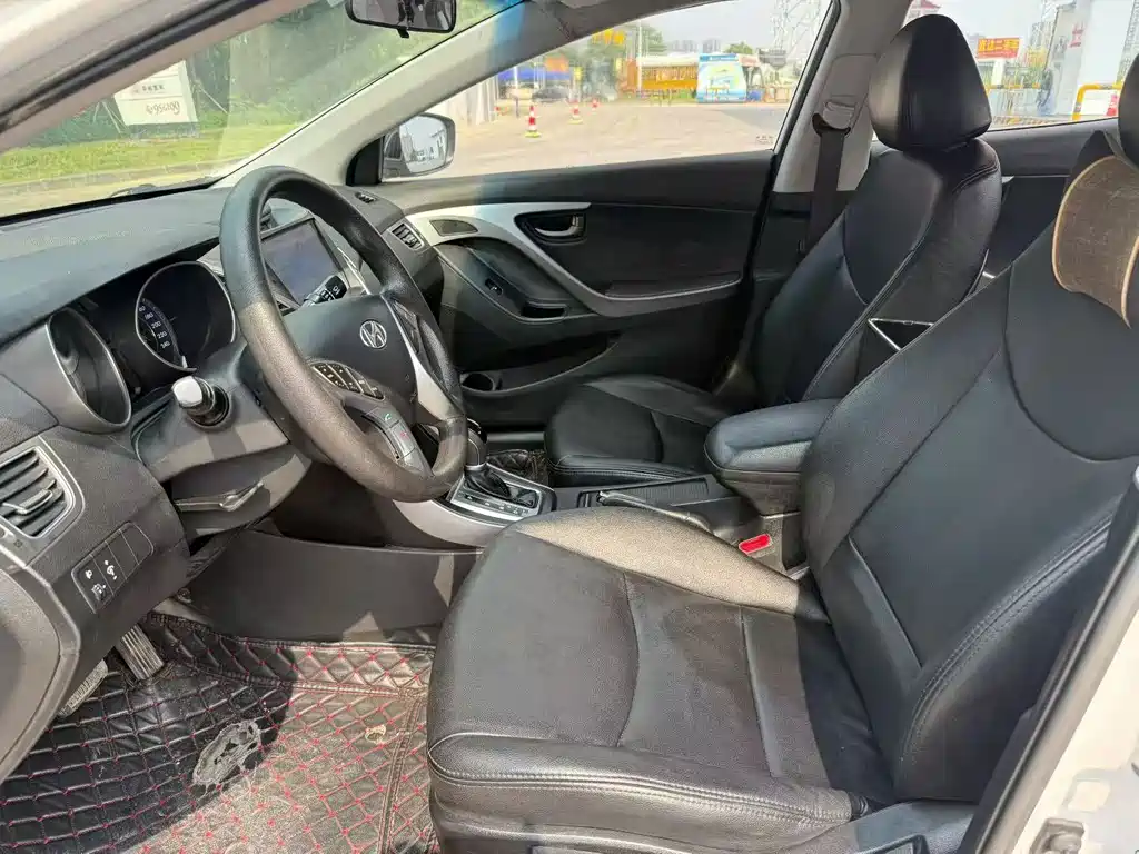 Hyundai Elantra Langdong — миниатюра 7