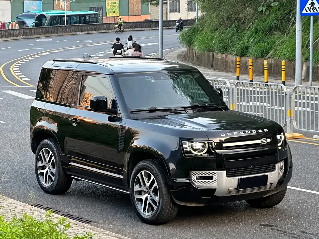 Land Rover Defender — миниатюра 3