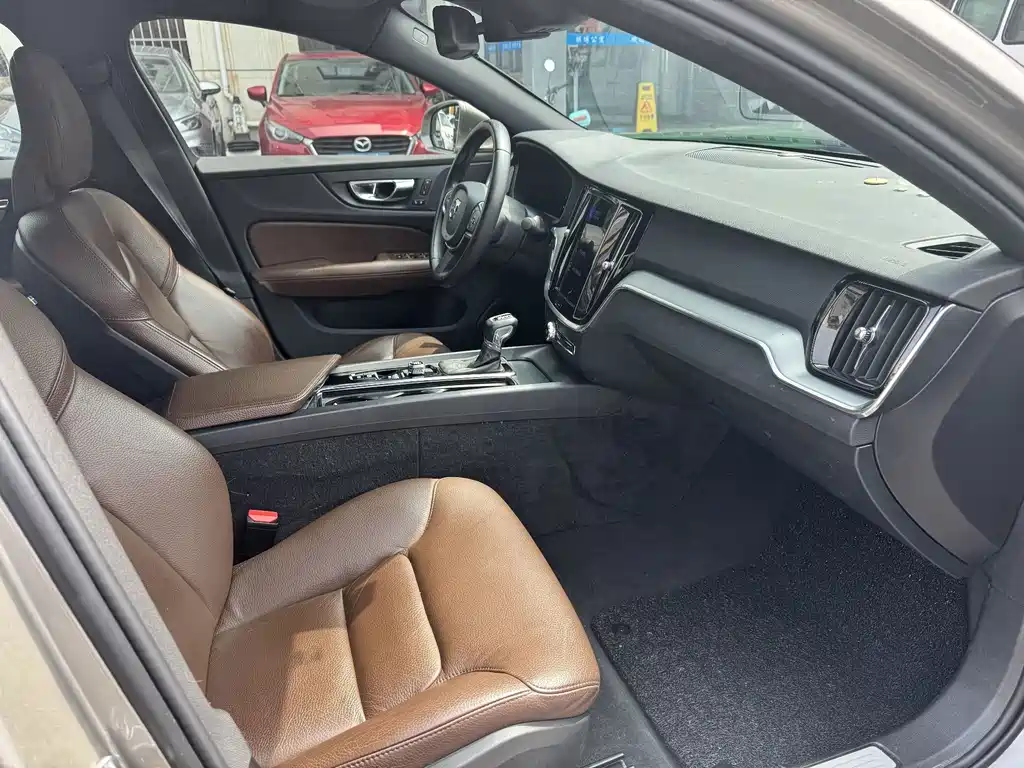 Volvo S60 — миниатюра 7