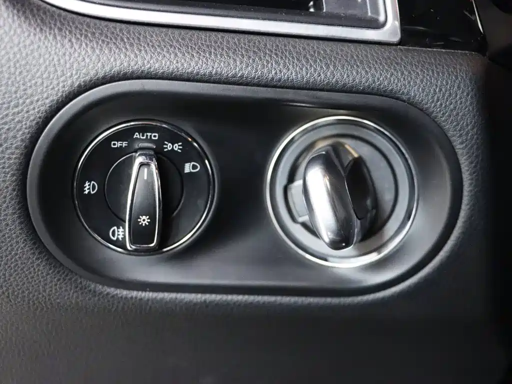 Porsche Macan — миниатюра 15