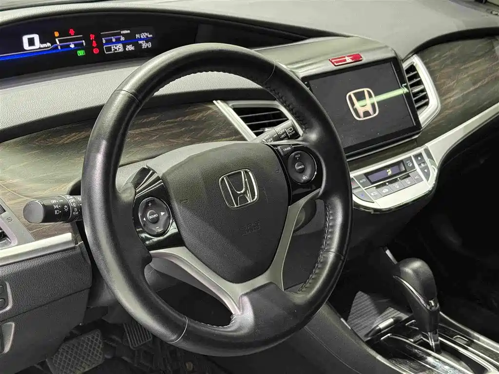 Honda Jade — миниатюра 12