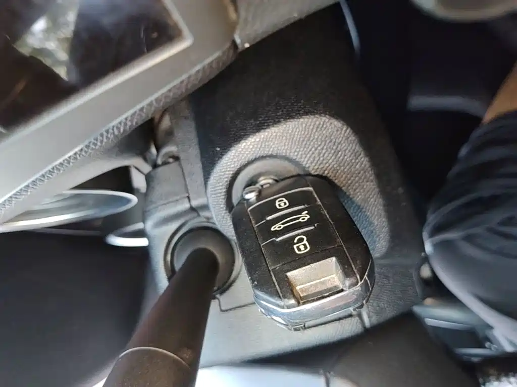 Peugeot 408 — миниатюра 9
