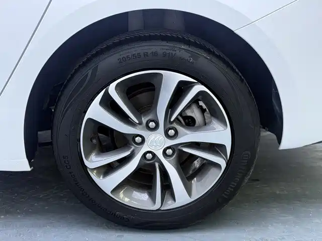 Buick Verano — миниатюра 7