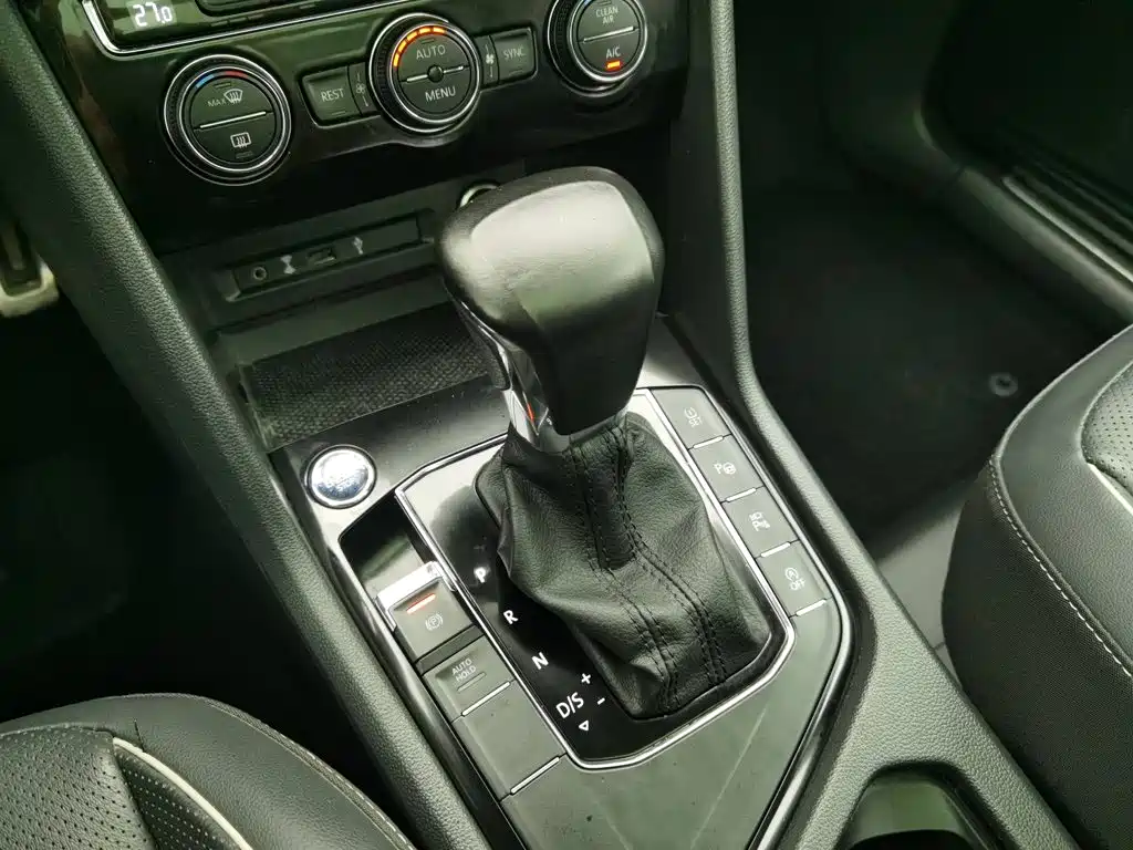 Volkswagen Tiguan L — миниатюра 13