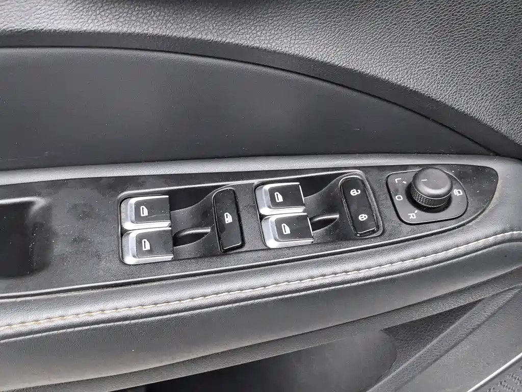 Geely Emgrand — миниатюра 9