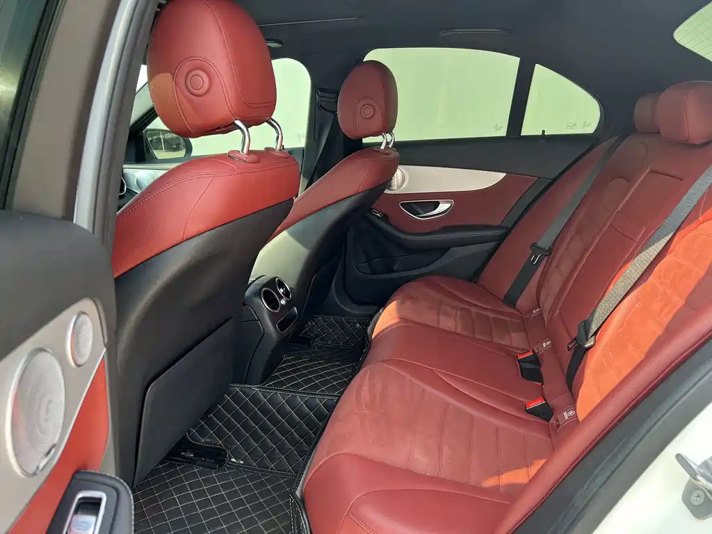 Mercedes-Benz C-Class — миниатюра 10