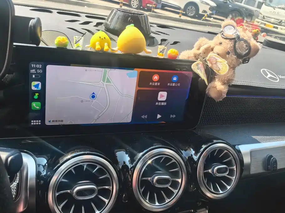 Mercedes-Benz GLB — миниатюра 13