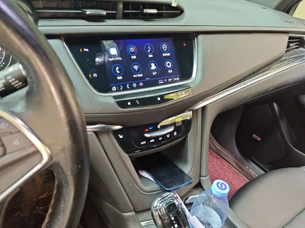 Cadillac XT5 — миниатюра 9