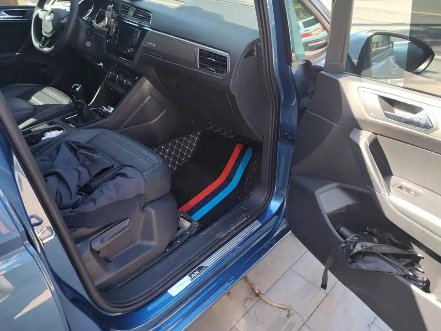 Volkswagen Touran — миниатюра 8