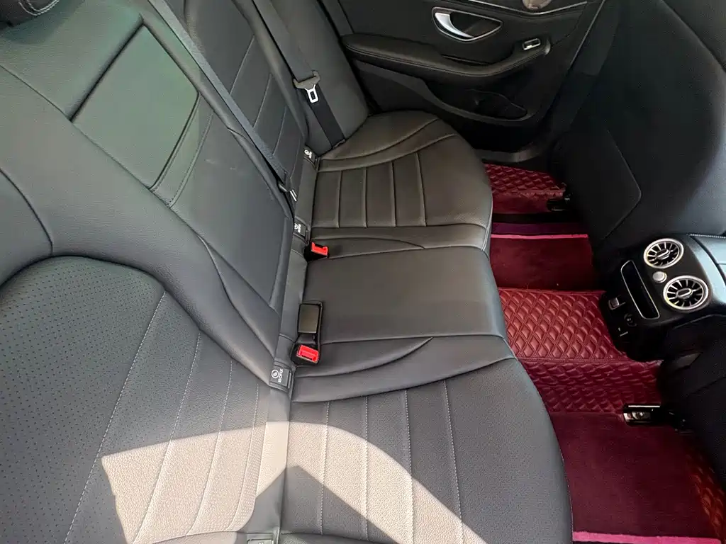 Mercedes-Benz C-Class — миниатюра 10