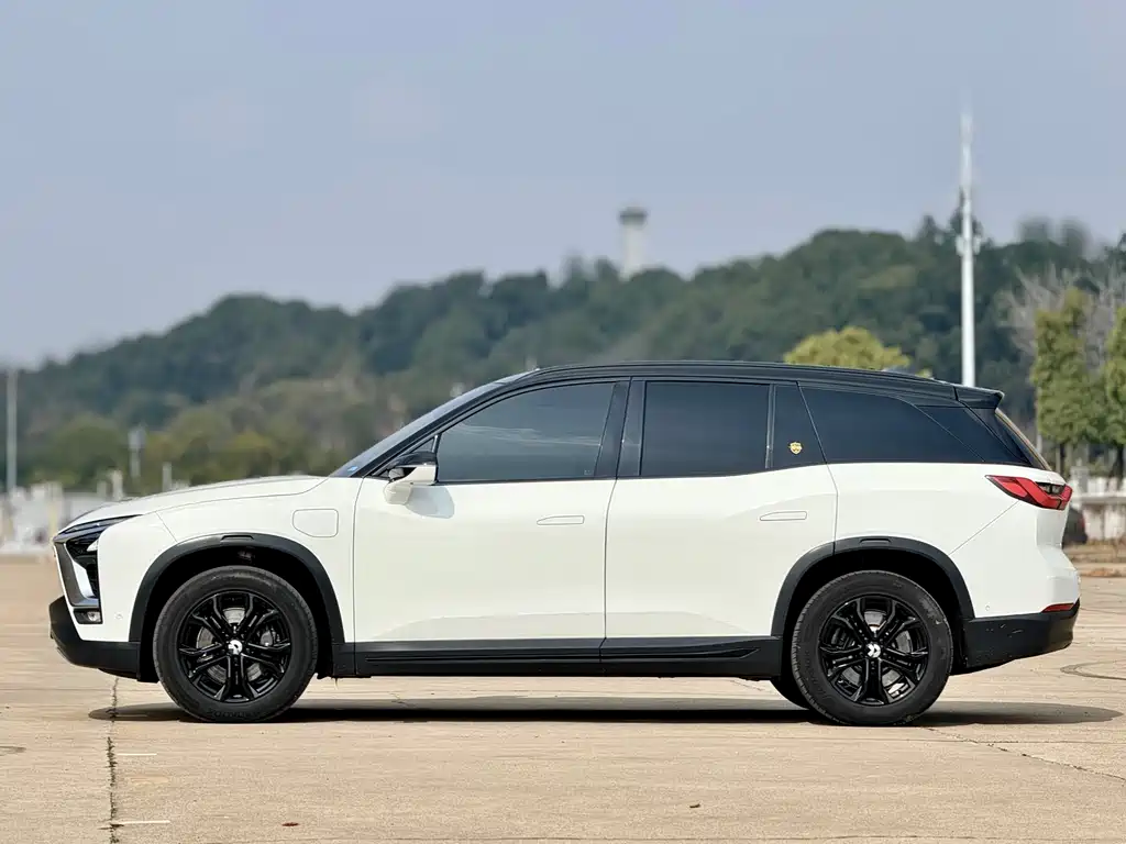 NIO NIO ES8