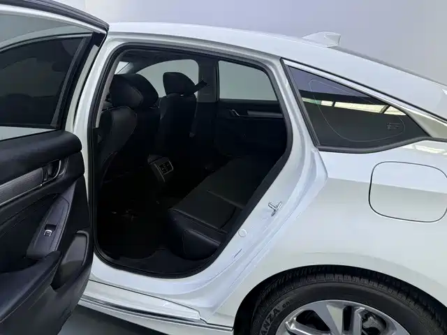 Honda Accord — миниатюра 10