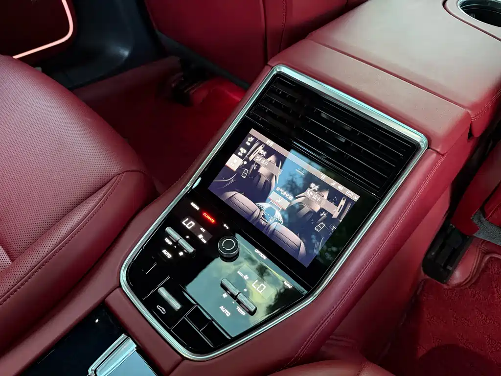 Porsche Panamera — миниатюра 21
