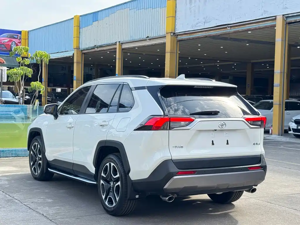 TOYOTA RAV4 RONGFANG