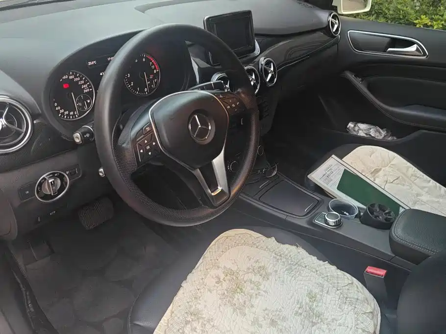 Mercedes-Benz B-Class — миниатюра 12