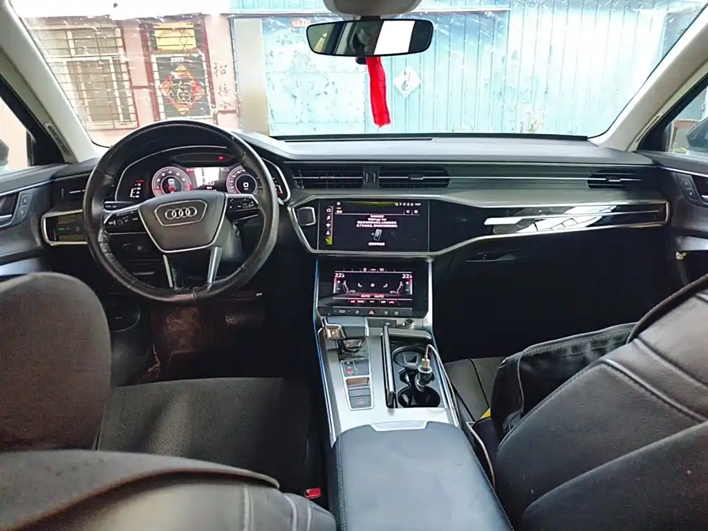 Audi A6L 2021 40 TFSI Luxury