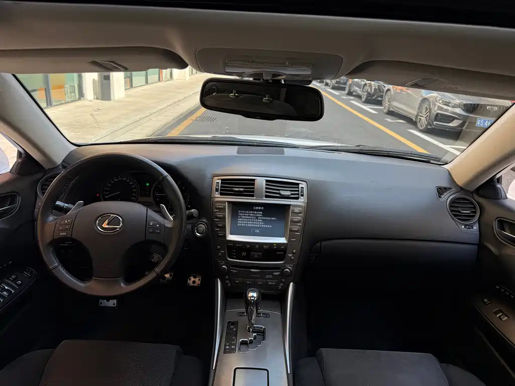 Lexus IS — миниатюра 10