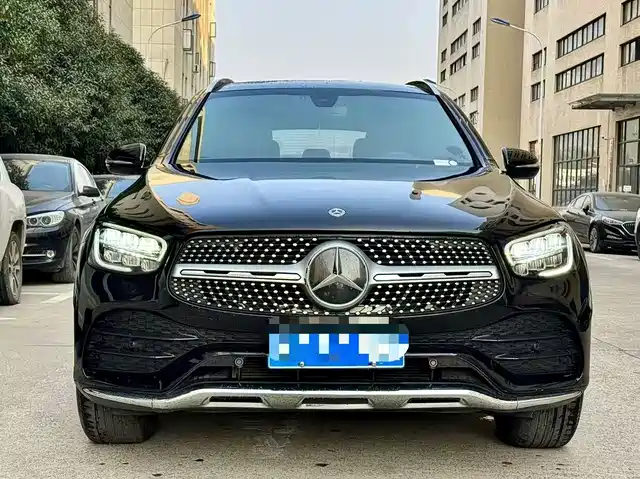 MERCEDES BENZ GLC
