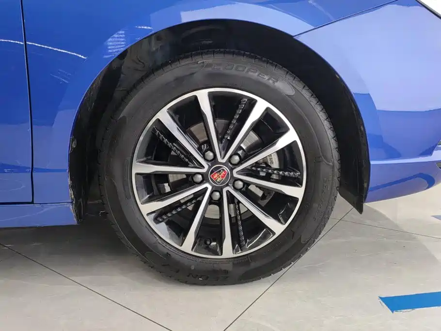 Roewe i5 — миниатюра 6