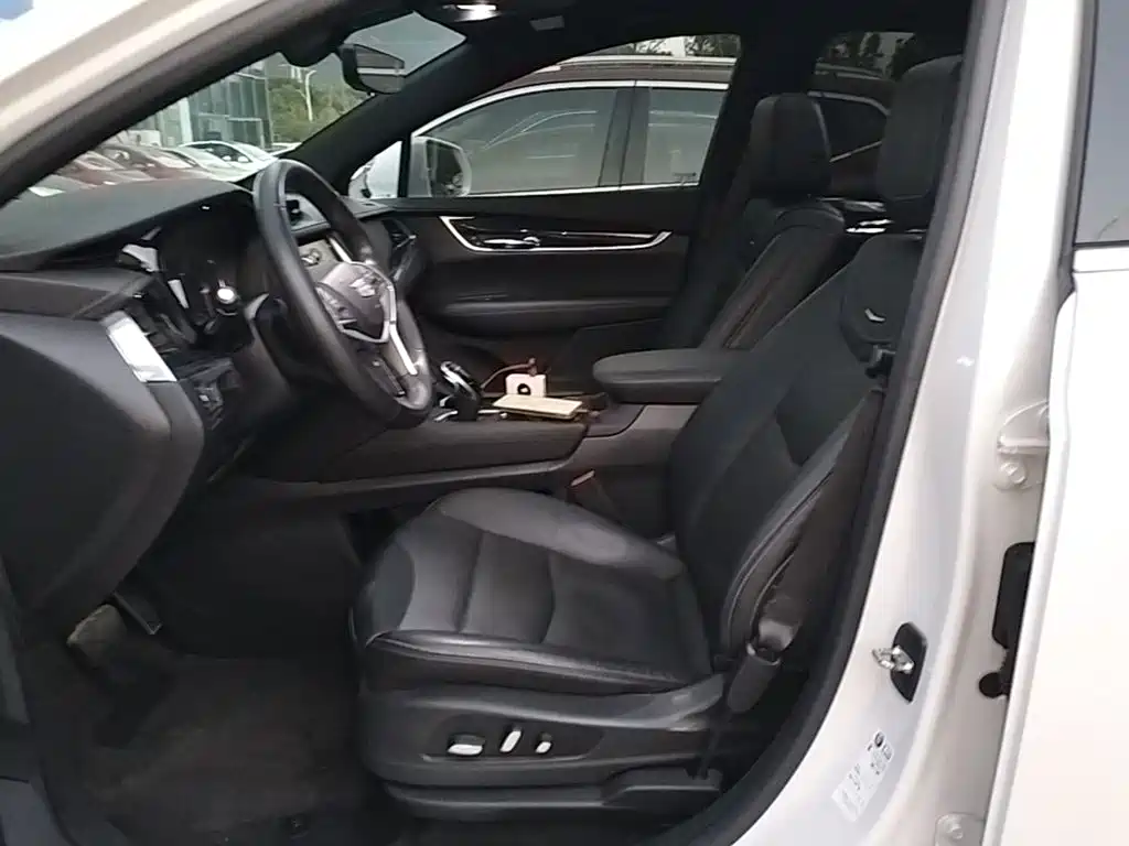 Cadillac XT5 — миниатюра 15