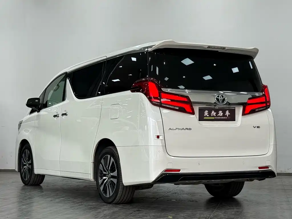 Toyota Alphard — фотографии объявления, Фото 7