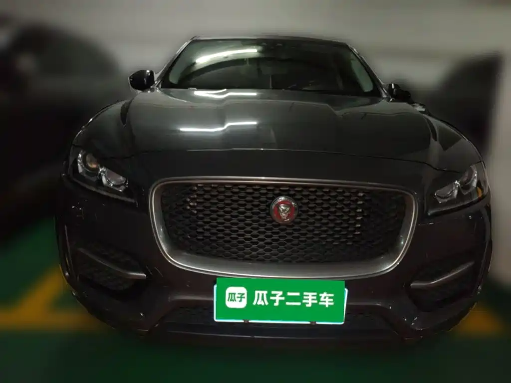 Jaguar F-PACE — миниатюра 2