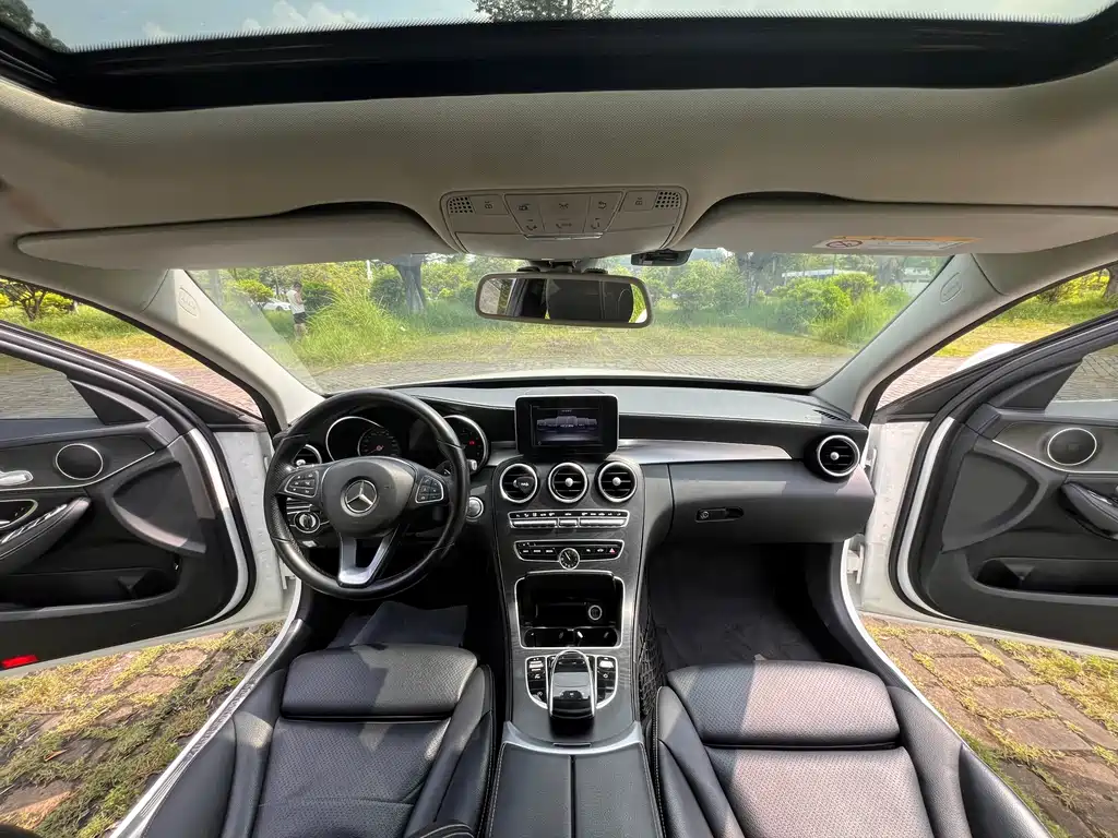 Mercedes-Benz C-Class — миниатюра 9