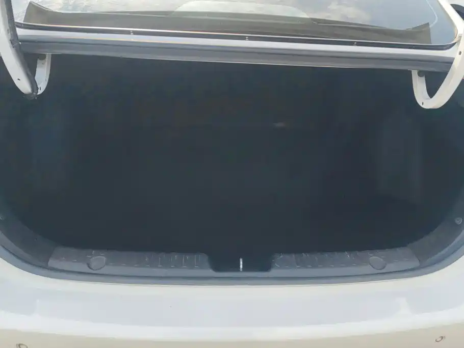 Changan Eado — миниатюра 4