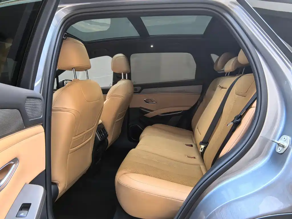 BYD L DM-i — миниатюра 10