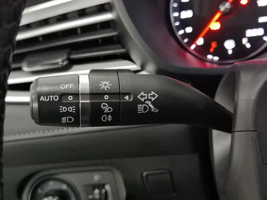 Roewe i5 — миниатюра 21