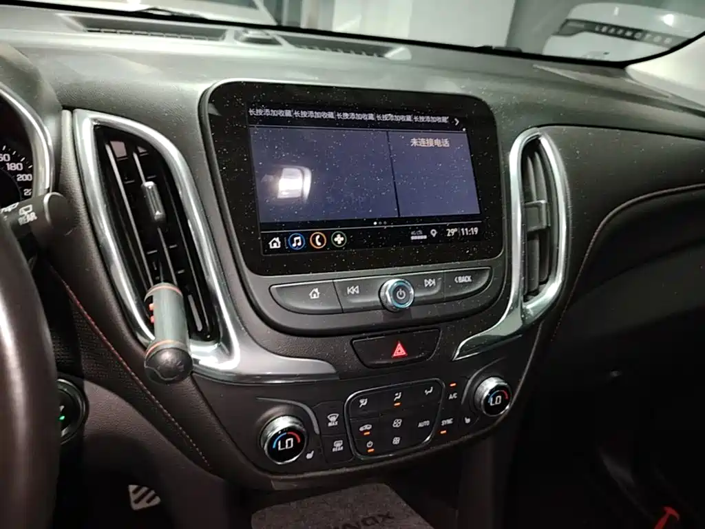 Chevrolet Equinox — миниатюра 13