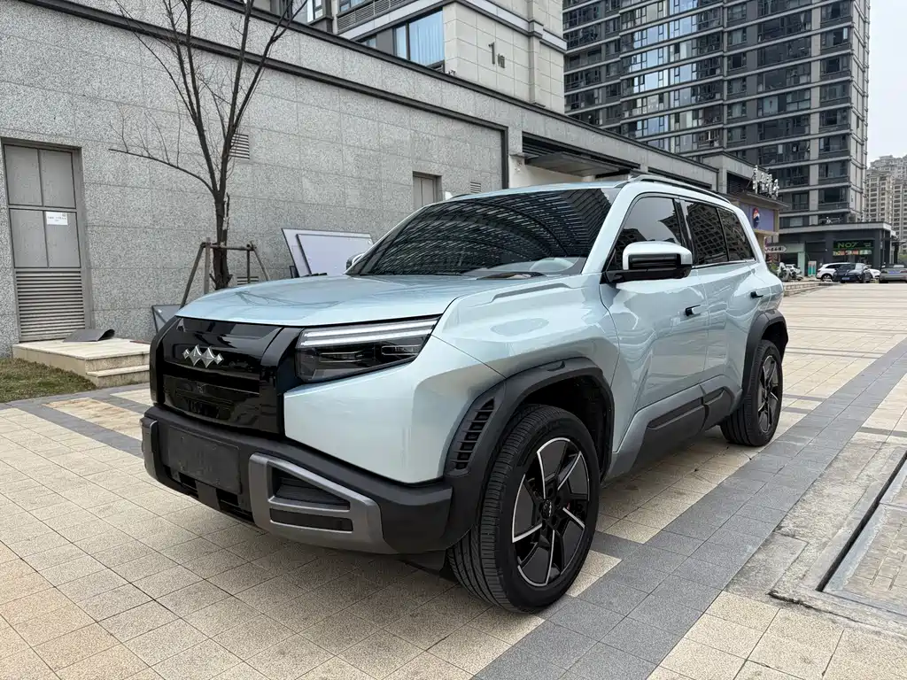 Fang Cheng Bao Titanium 3 2025