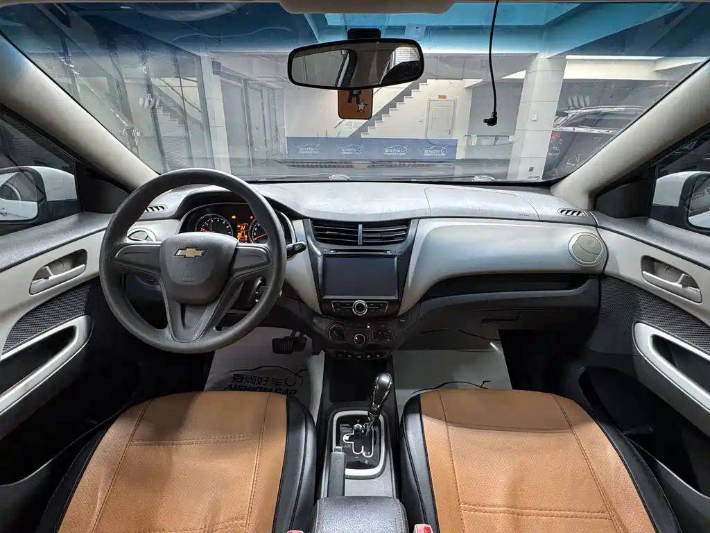Chevrolet Sail — миниатюра 10