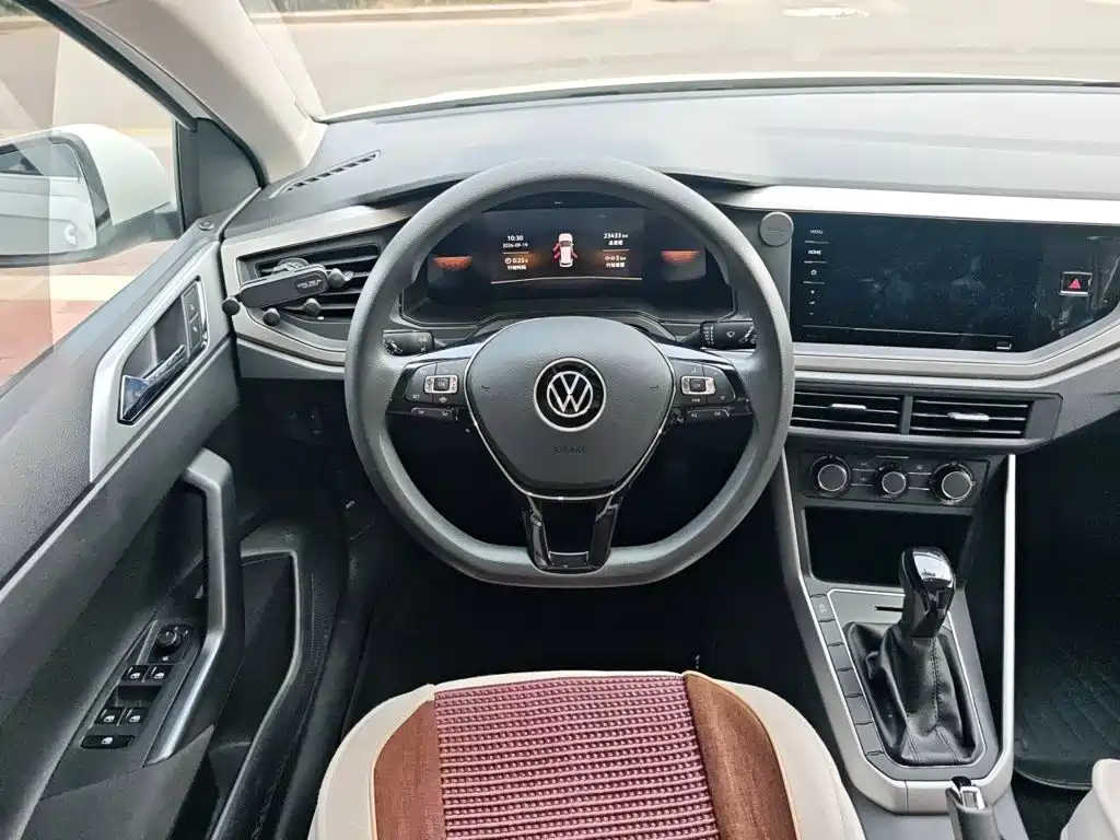 Volkswagen Polo — миниатюра 6