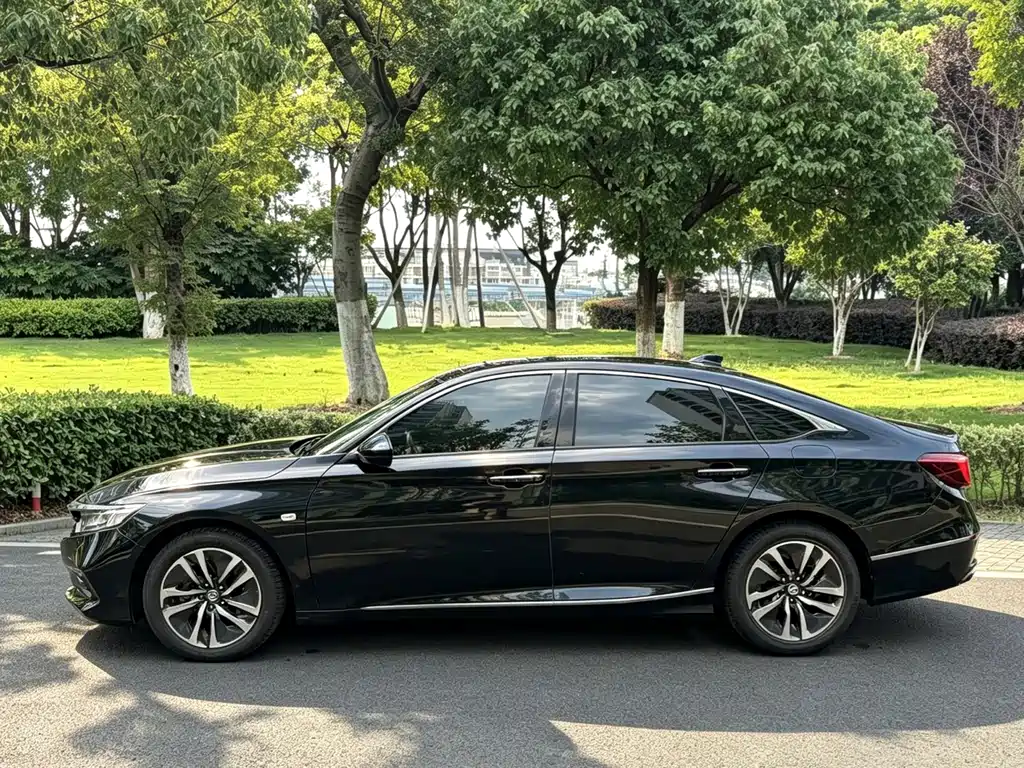 Honda Accord — миниатюра 8