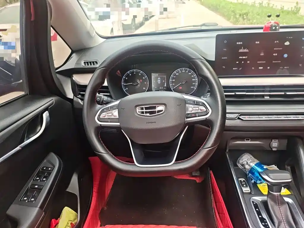 Geely Vision X3 — миниатюра 6