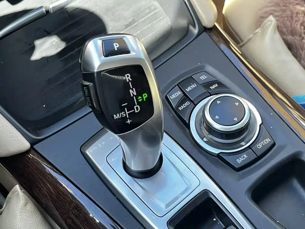 BMW X6 — миниатюра 21