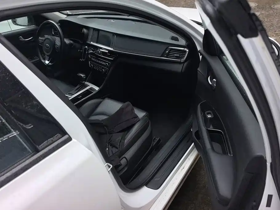Kia K5 New Energy — миниатюра 8