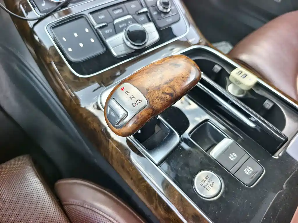 Audi A8 — миниатюра 6