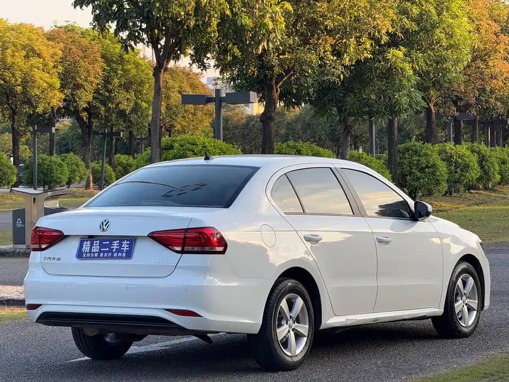 Volkswagen Lavida — миниатюра 13
