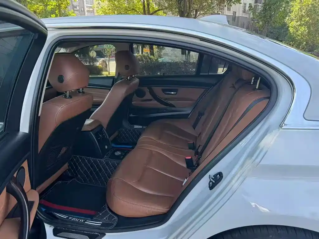 BMW 3 Series — миниатюра 4