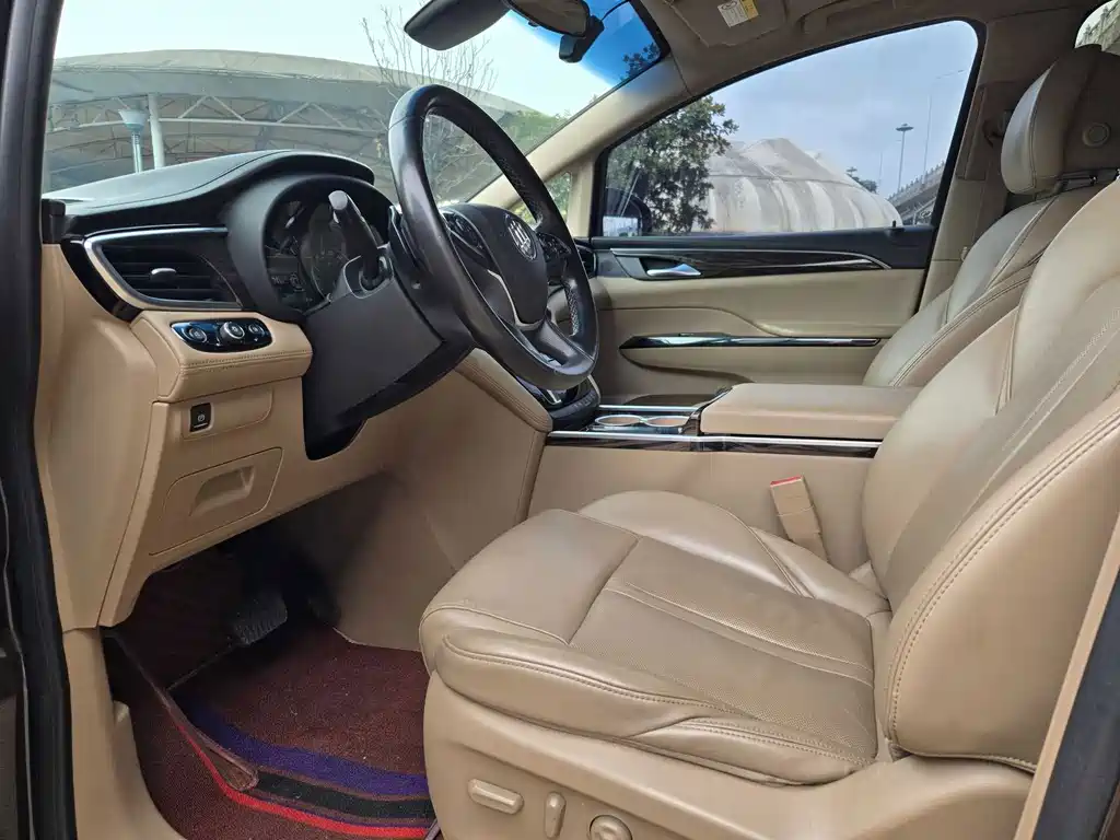 Buick GL8 — миниатюра 6