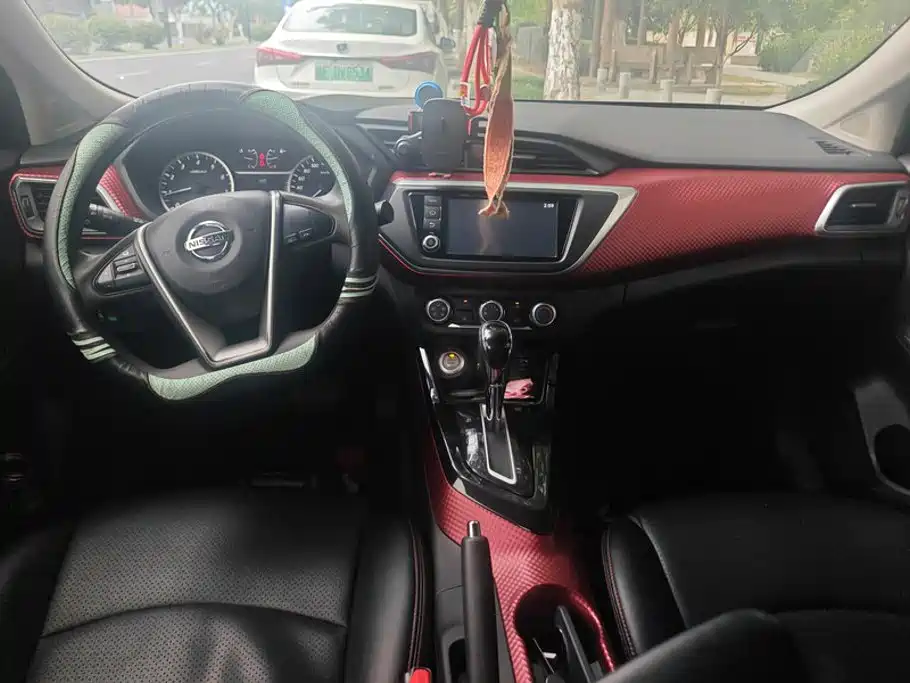 Nissan Bluebird — миниатюра 12
