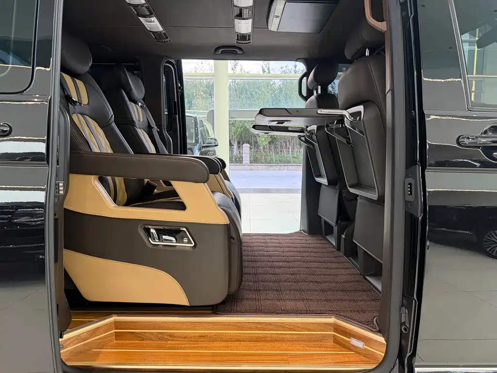 Volkswagen Caravelle — миниатюра 14