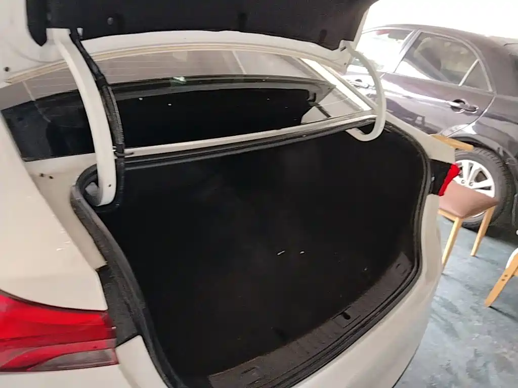 Buick Verano — миниатюра 19