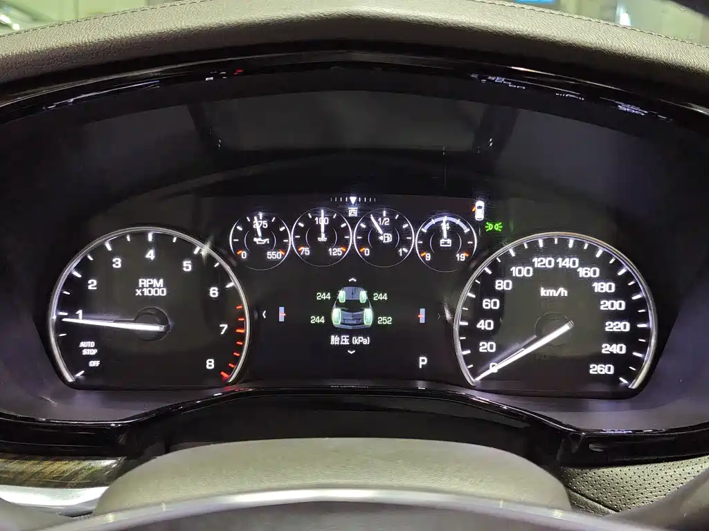 Cadillac XT5 — миниатюра 16