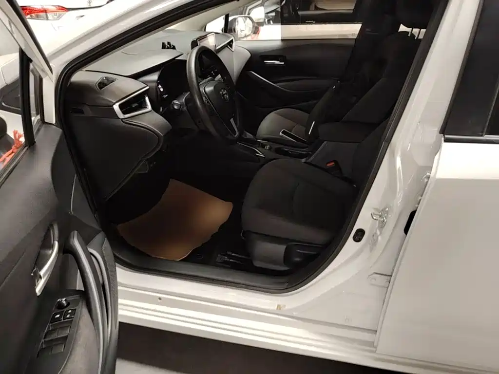 Toyota Corolla — миниатюра 15